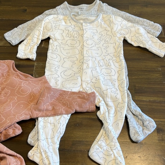M&S Marks & Spencer Bundle Button Footsie One Piece Neutral Baby 3-6 months - Picture 3 of 5